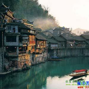【長(zhǎng)沙往返路線1】張家界、鳳凰古城、天子山、黃龍洞三晚四日游